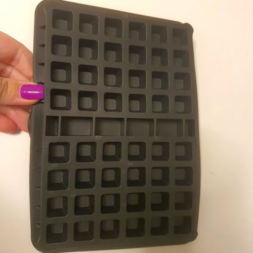Waffle baking mold like new, suitable for air fryer