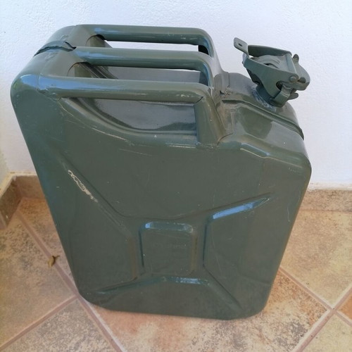 Metal fuel canister 20 lt like new