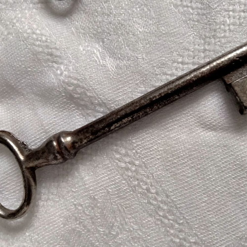 Vintage antique keys collection used, set of 10