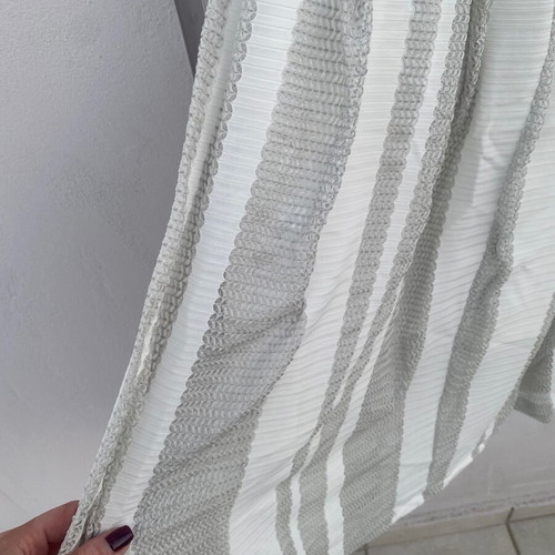 Midi skirt special piece small like new, white and gray