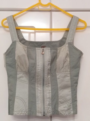 Top Indies like new, pastel pistachio color, size S