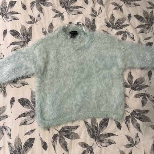 Fluffy top Small like new, sage color, 3/4 sleeve