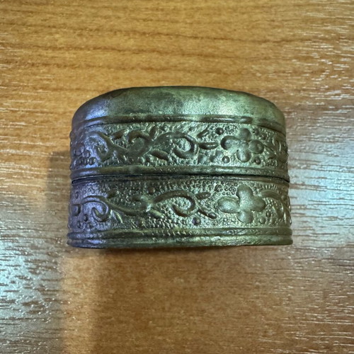 Decorative metal box like new, small
