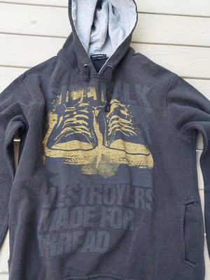 New Wave hoodie like new, size S, black and gray