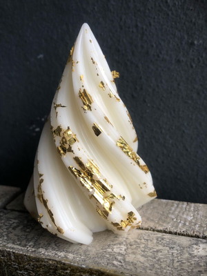 Christmas white tree with gold leaf details new