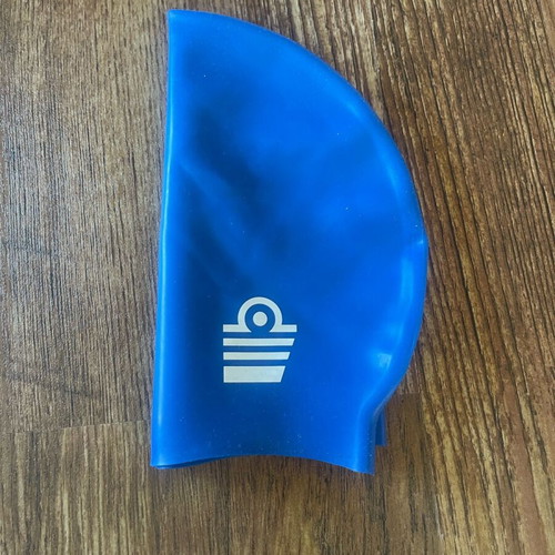 Children's swimming cap used for 4 years old