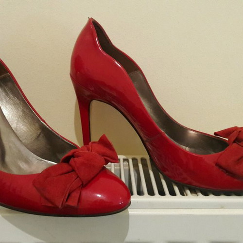 Vicenza shoes used, Italian leather red pumps with suede bow