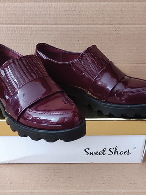 Sweet Shoes patent leather maroon moccasins used, size 37