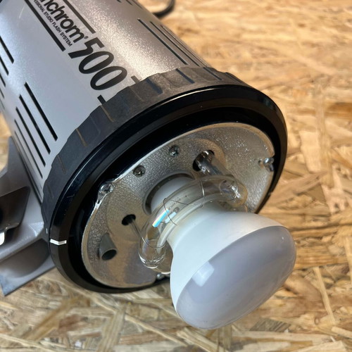 Elinchrom 500 Classic studio flash unit used with soft box