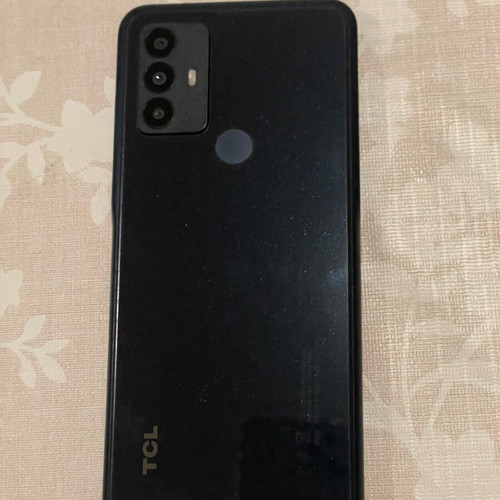TCL 305 phone used, 2GB RAM, 32GB storage, Android, black