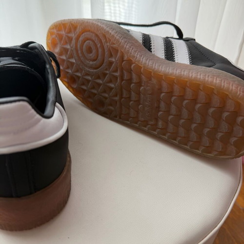 Παπούτσια Adidas Sampa γυναικεία καινούργια, μέγεθος 36, μαύρα