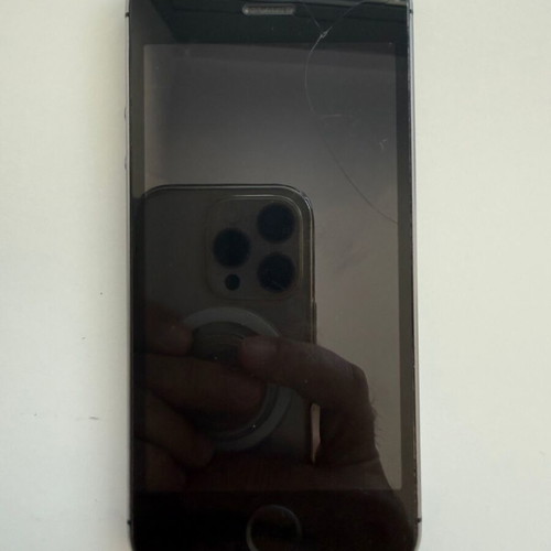 Apple iPhone 5s 16GB Space Gray used, broken screen