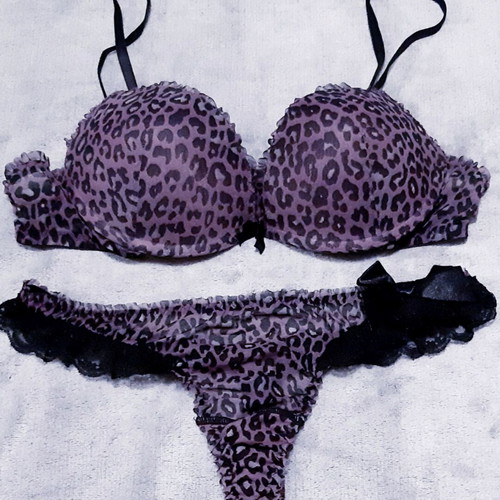 Zara/Ousho lingerie set 80B bra M/L thong, new, animal prints purple and black