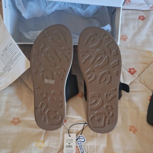 Parex sandals new size 38 black and white