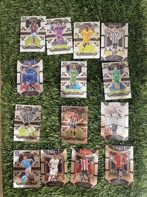Select Football Cards Season 23-24 Like New, Pack of 15 with Emiliano Martinez