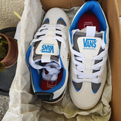 Vans Skate Mixxa shoes new with tags, white and blue, size 44