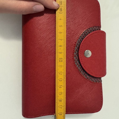 Organizer agenda red with card slots like new