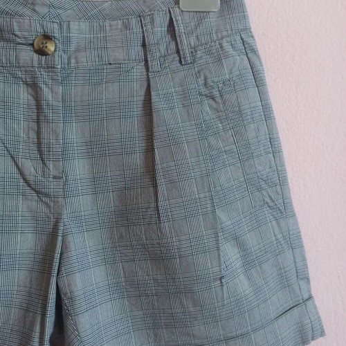 Benetton women's shorts medium like new, black and gray
