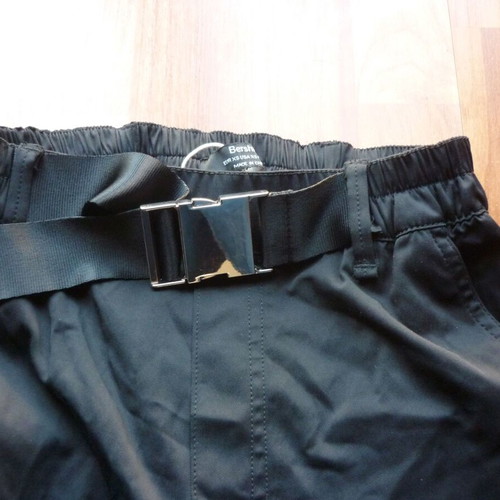 Bershka women's teen cargo pants XS like new, black with belt