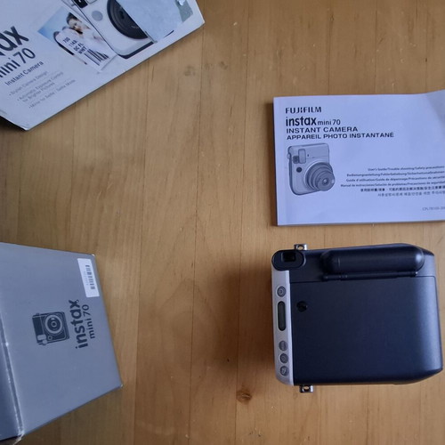 Fujifilm Instax Mini 70 Moon White instant camera