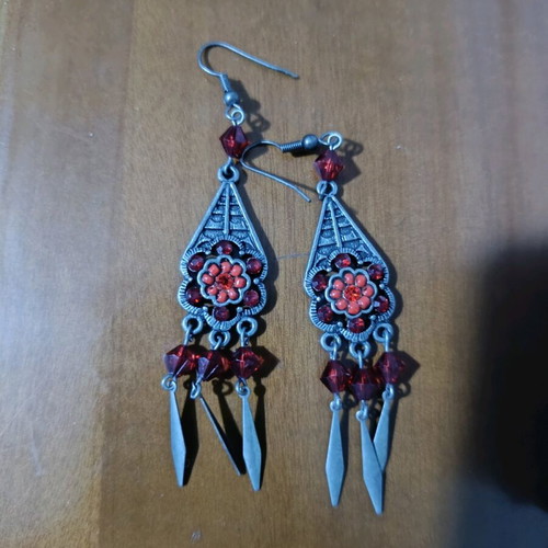 Vintage boho earrings like new, red