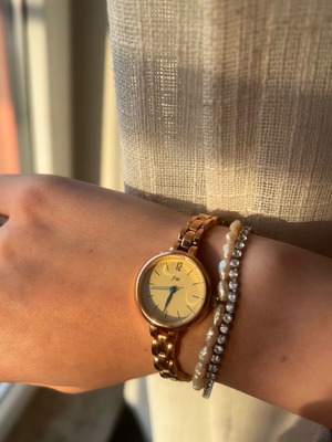 Rose Gold watch new, vintage style for women