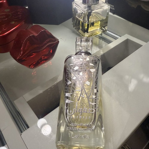 Lattafa L’autre Musk Unisex Perfume 100ml like new