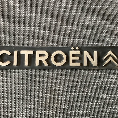 Citroen emblem used, fully metal