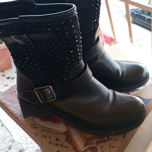 Sedici black boots like new, size 39 with rhinestones