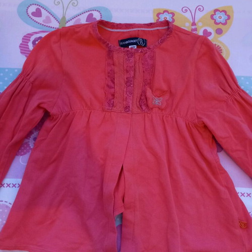 Blouse with buttons like new, for 4 years old, size 104 cm