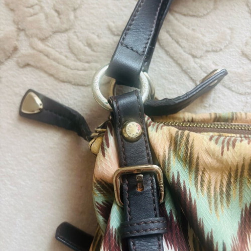 Shoulder bag multicolor like new with beautiful design