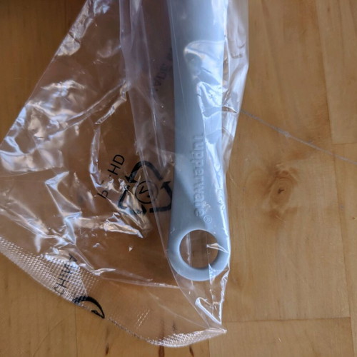 Tupperware plastic tongs new