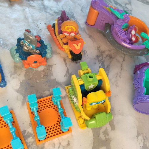 Super Zings figures used