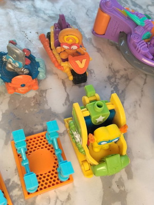 Super Zings figures used