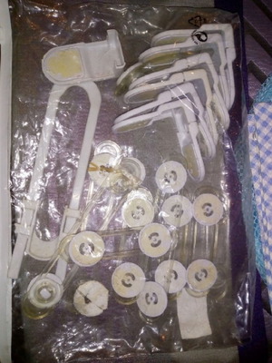 Ασφάλειες για ντουλάπια μεταχειρισμένες, χρειάζονται ταινία διπλής όψεως