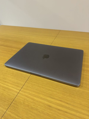 MacBook Pro 2018 TouchBar σαν καινούργιο, 8GB RAM, 256GB SSD, i5 3.10GHz, Windows