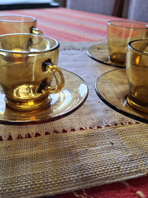 Italian coffee cup set like new, yellow glass Bormioli