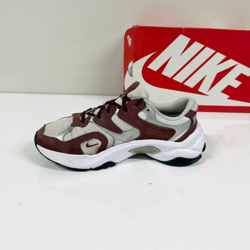 Nike AL8 Dark Team Red sports shoes used, size 39