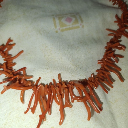 Mediterranean Precious Coral Necklace like new, red
