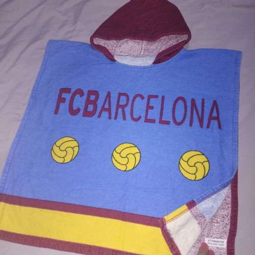Barcelona kids' beach towel with hood, slightly used
