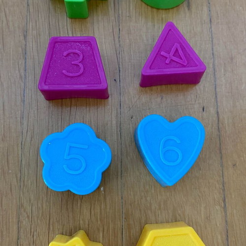 Zouzounopaihnidi educational pull toy for kids new, pack of 10