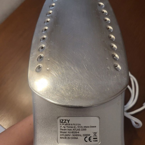 Izzy steam iron used, not producing steam
