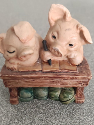 Clay decorative pig figurine like new