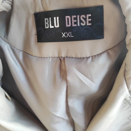 Blu Deise beige trench coat like new, classic double-breasted design