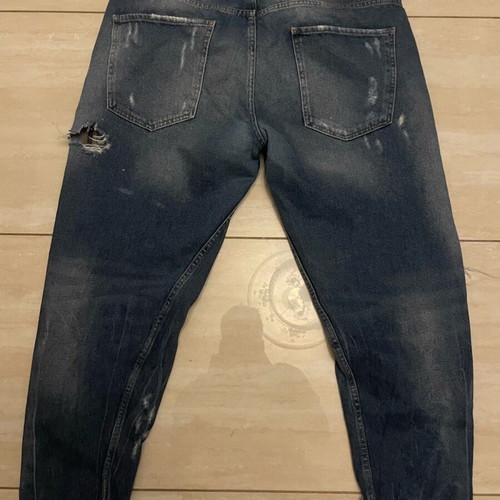 Zara jeans size 46 like new, blue with rips