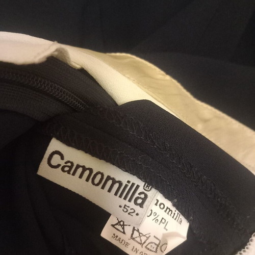 Sleeveless top like new with elegant details, size M