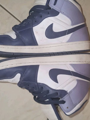 Jordan 1 Mid size 43 like new, white purple