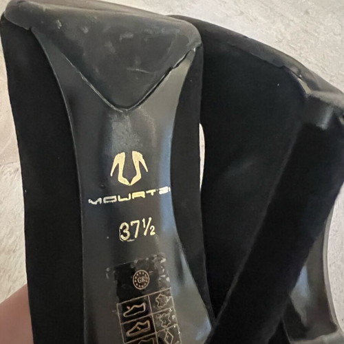 Mourtzi pumps like new, size 38, black suede, 12cm heel