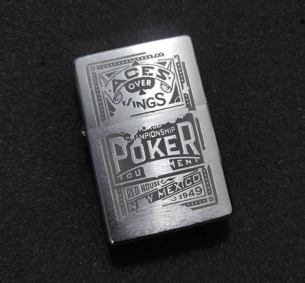 ZIPPO Marlboro POKER 2001 未使用 Zippo lighter used Marlboro World… - € 14,90 - Vendora.cy
