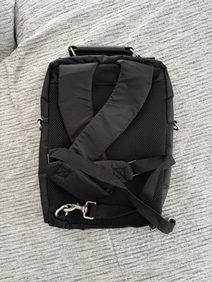 Targus backpack small, like new, black
